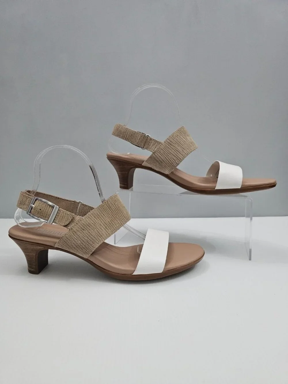 Munro Livia Slingback Sandals Womens 11.5 White Tan Leather Kitten Heel Comfort